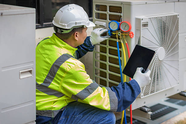 Professional Hvac technician working in Atherton, CA